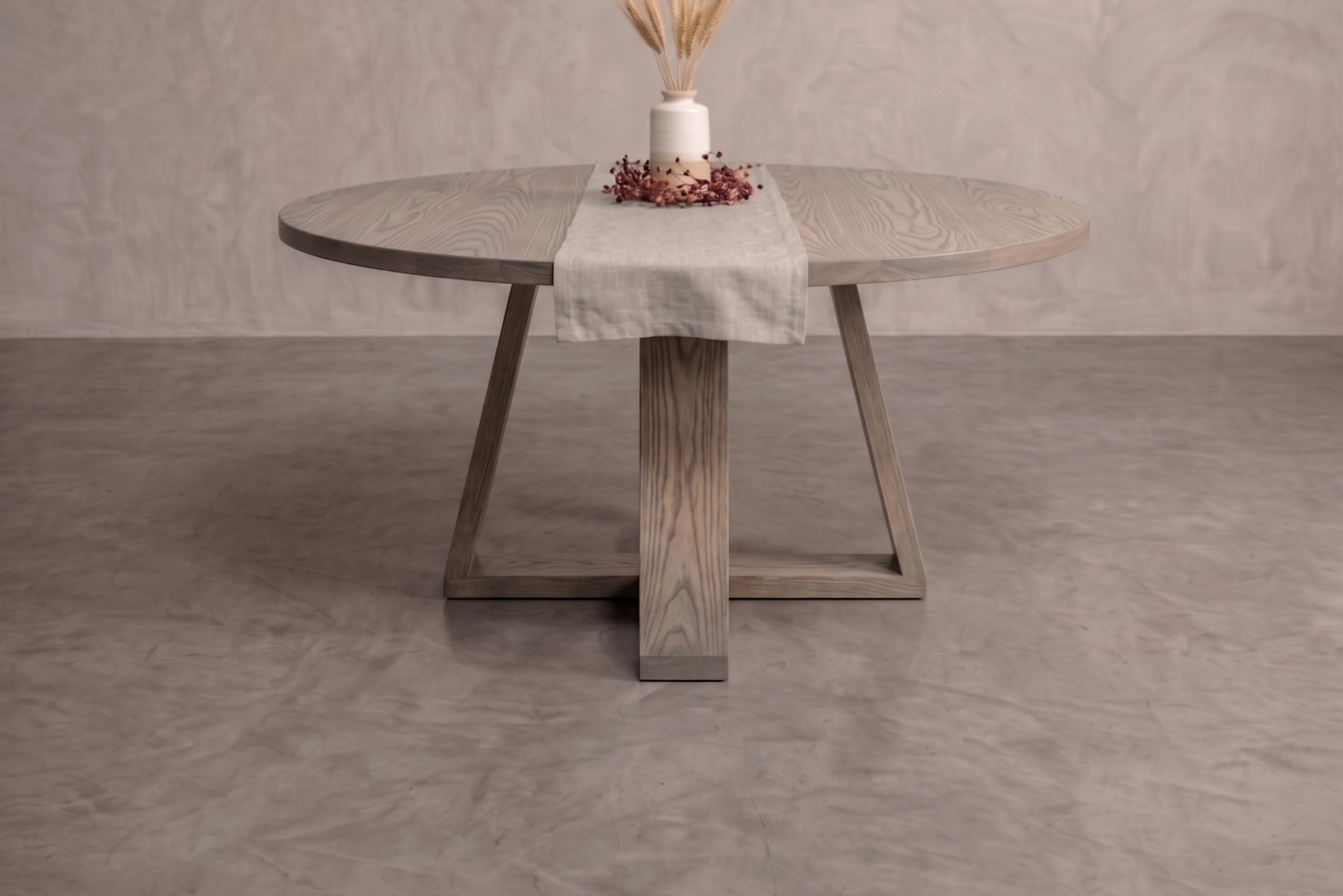 Circle Court Idaho Table
