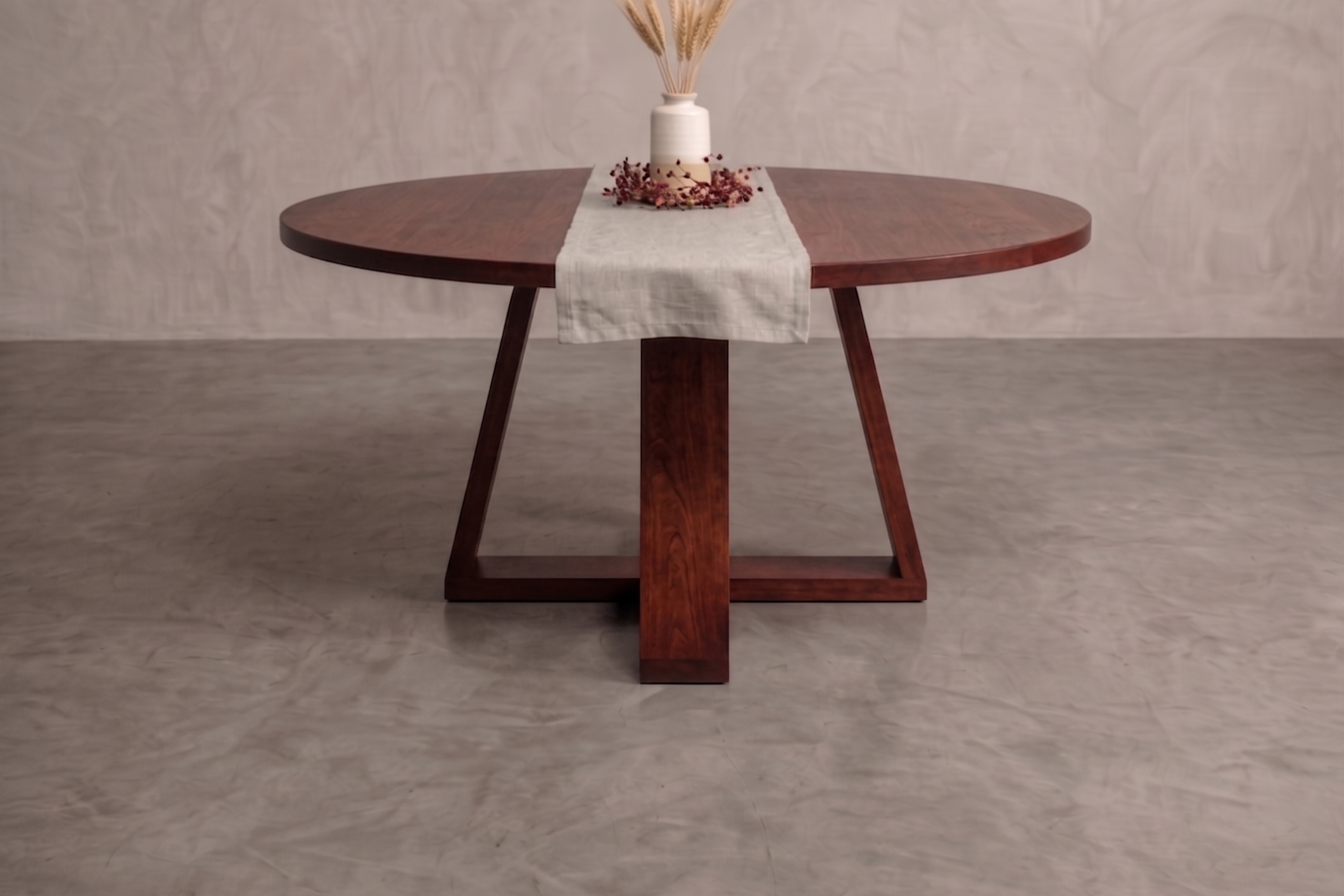 Circle Court Idaho Table