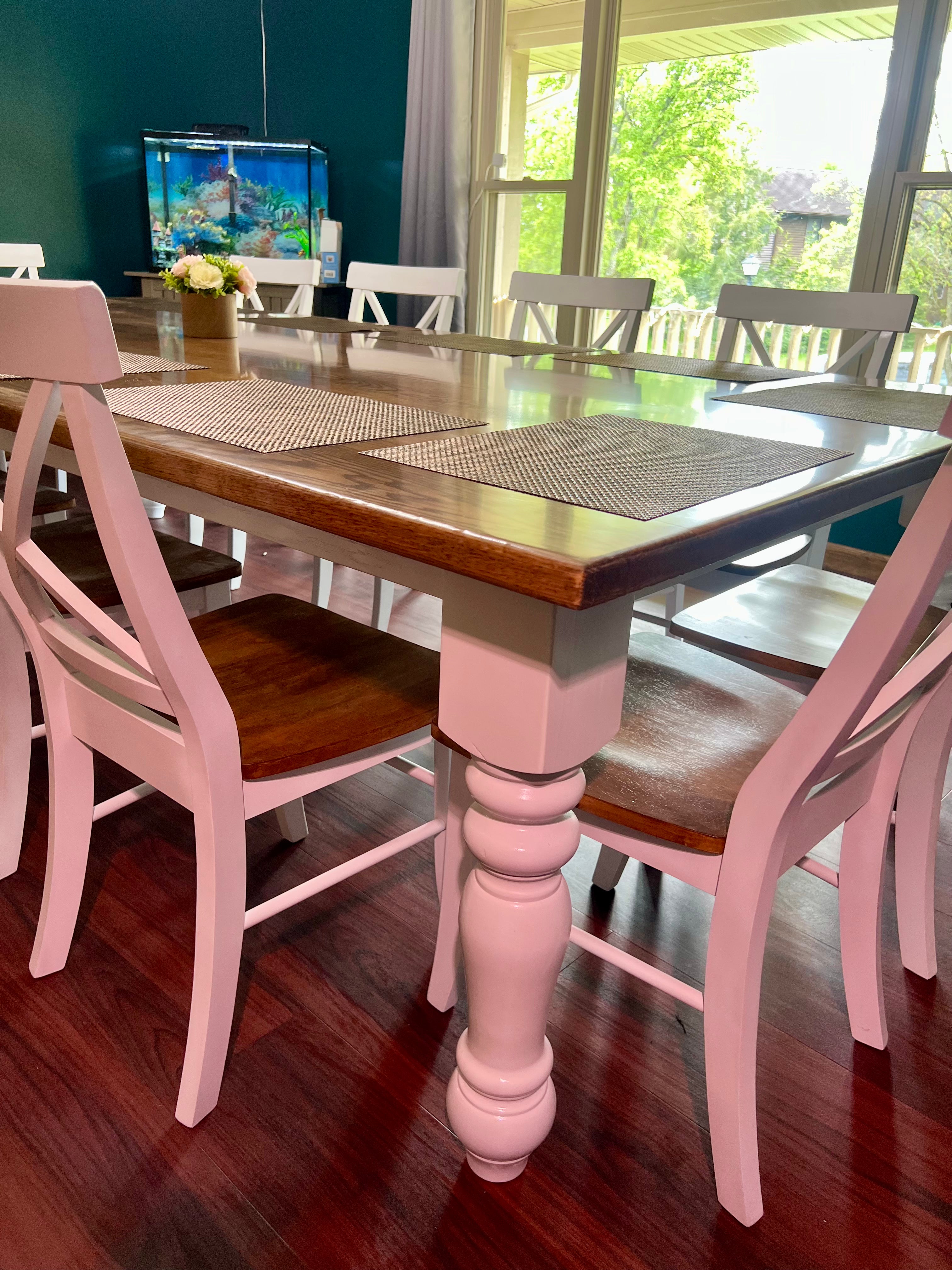 Classic RC Table-Winter Buck Brown Top/White Base