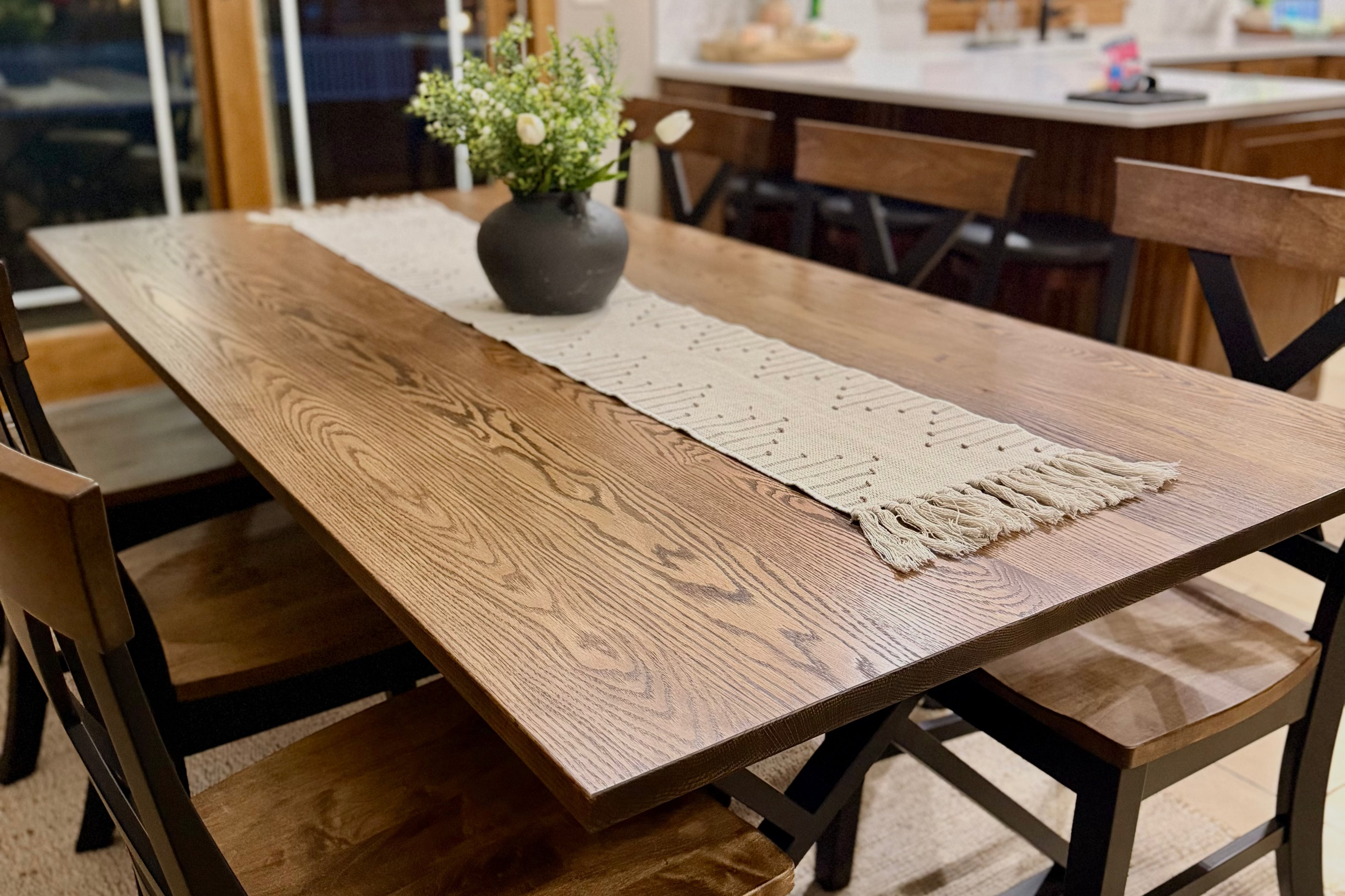Dakota Table