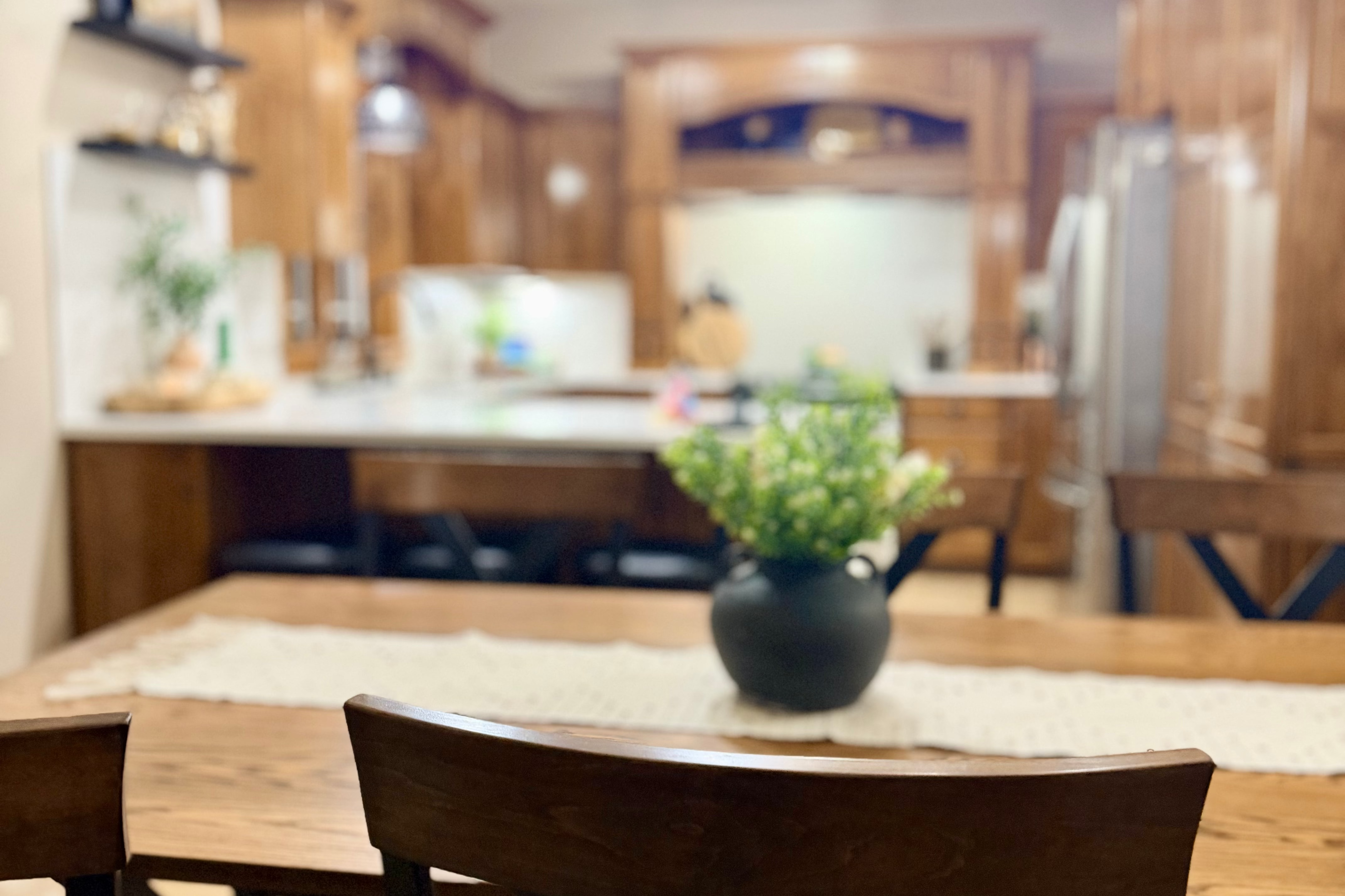 Dakota Table