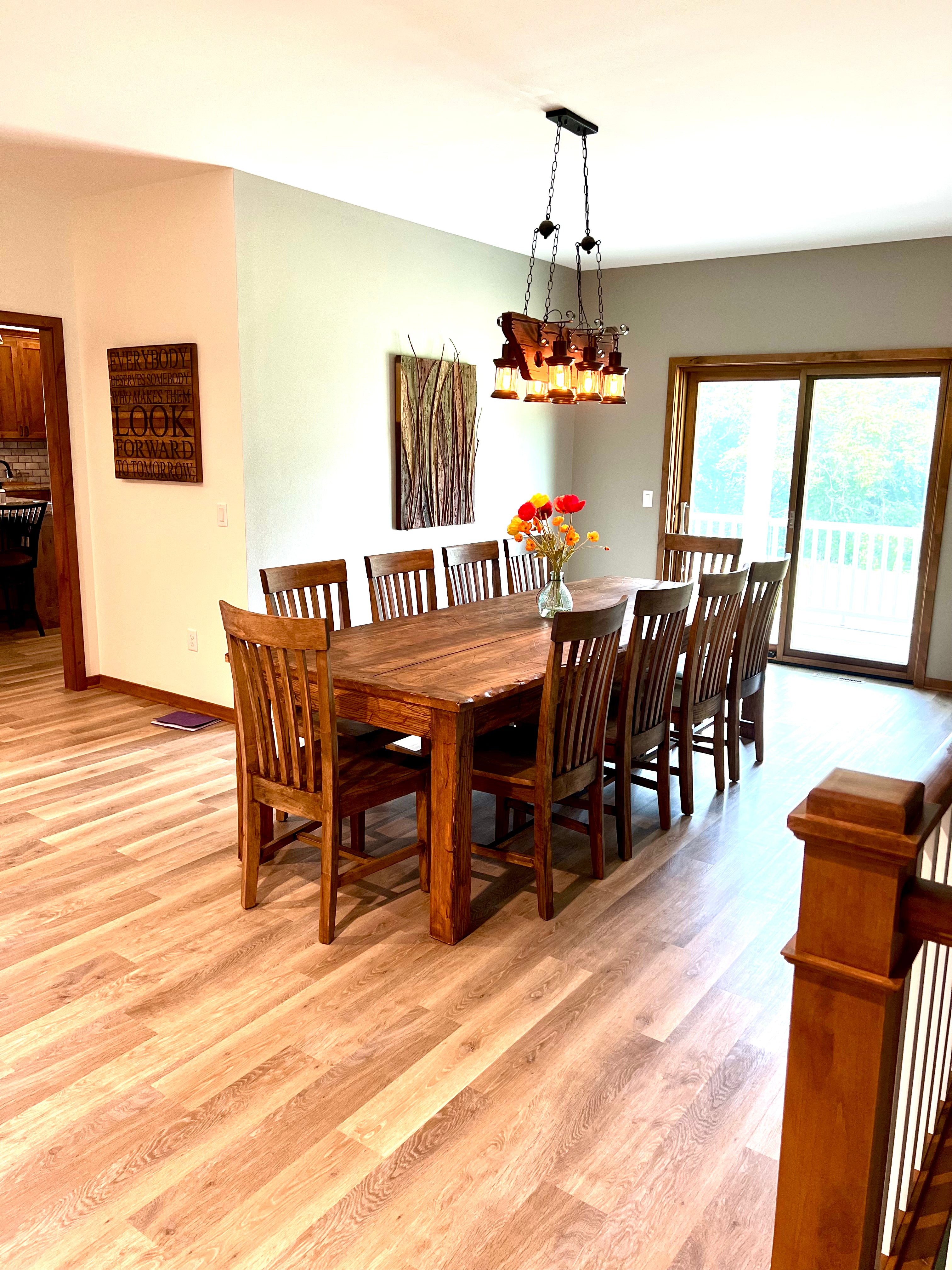 Classic Chunky Farmhouse Style; Winter Buck Brown W/Matching Fence Style Chairs (Extreme Rustic Style)