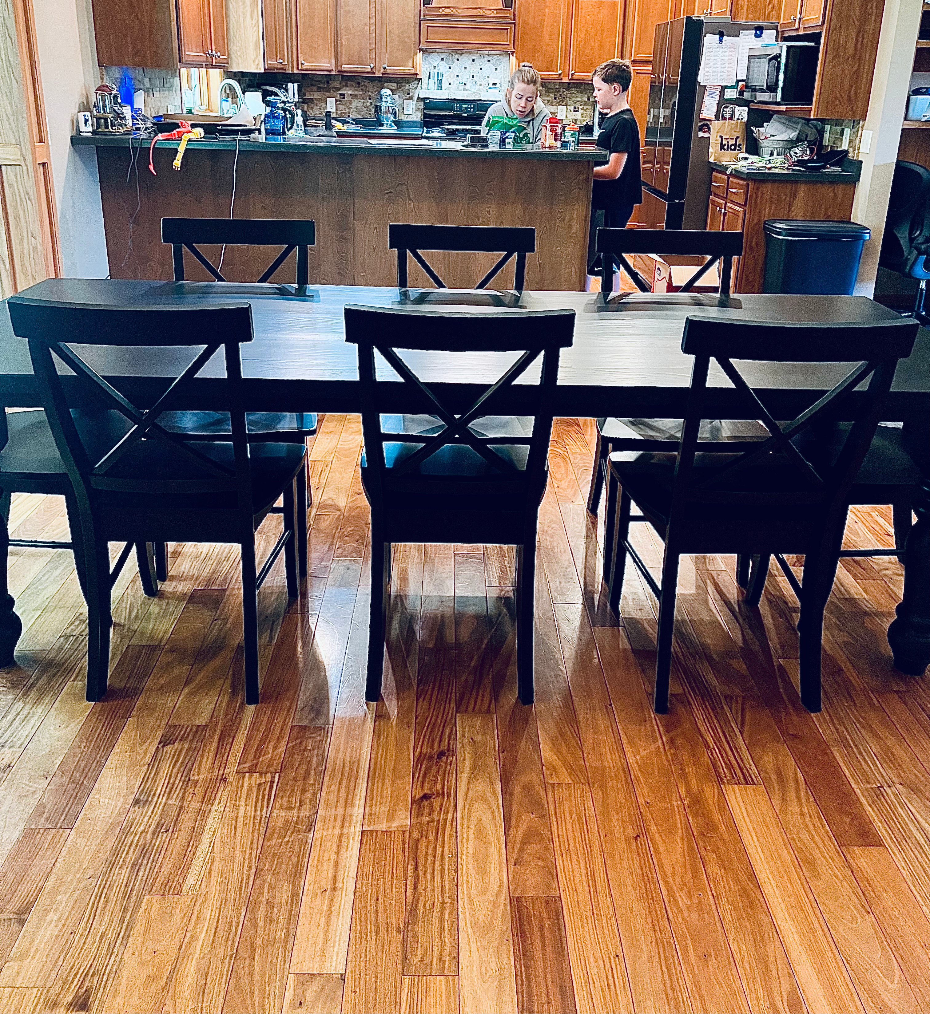 Red Oak Classic RC Black Finished W/Matching X Back Chairs