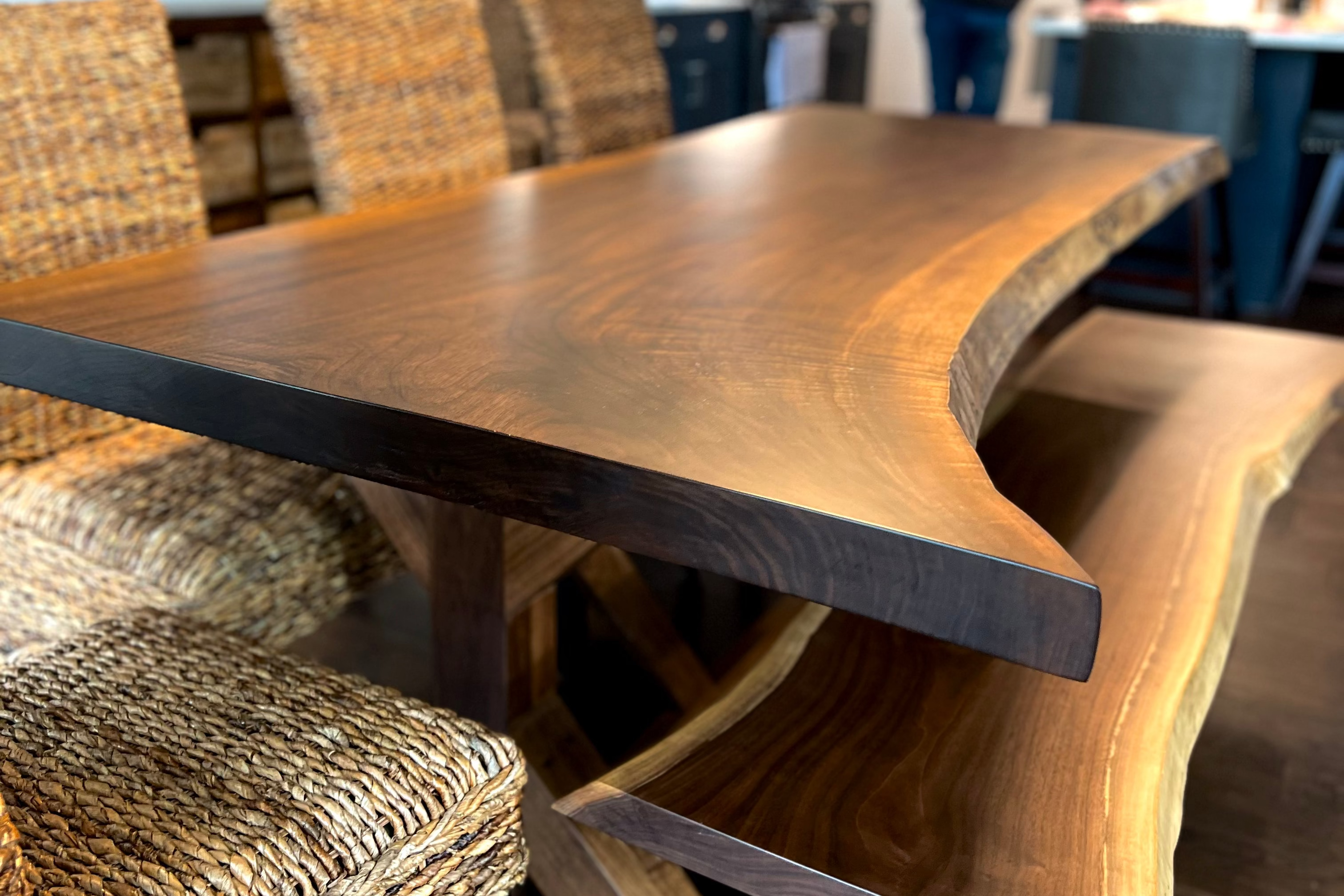 Jasmine Table