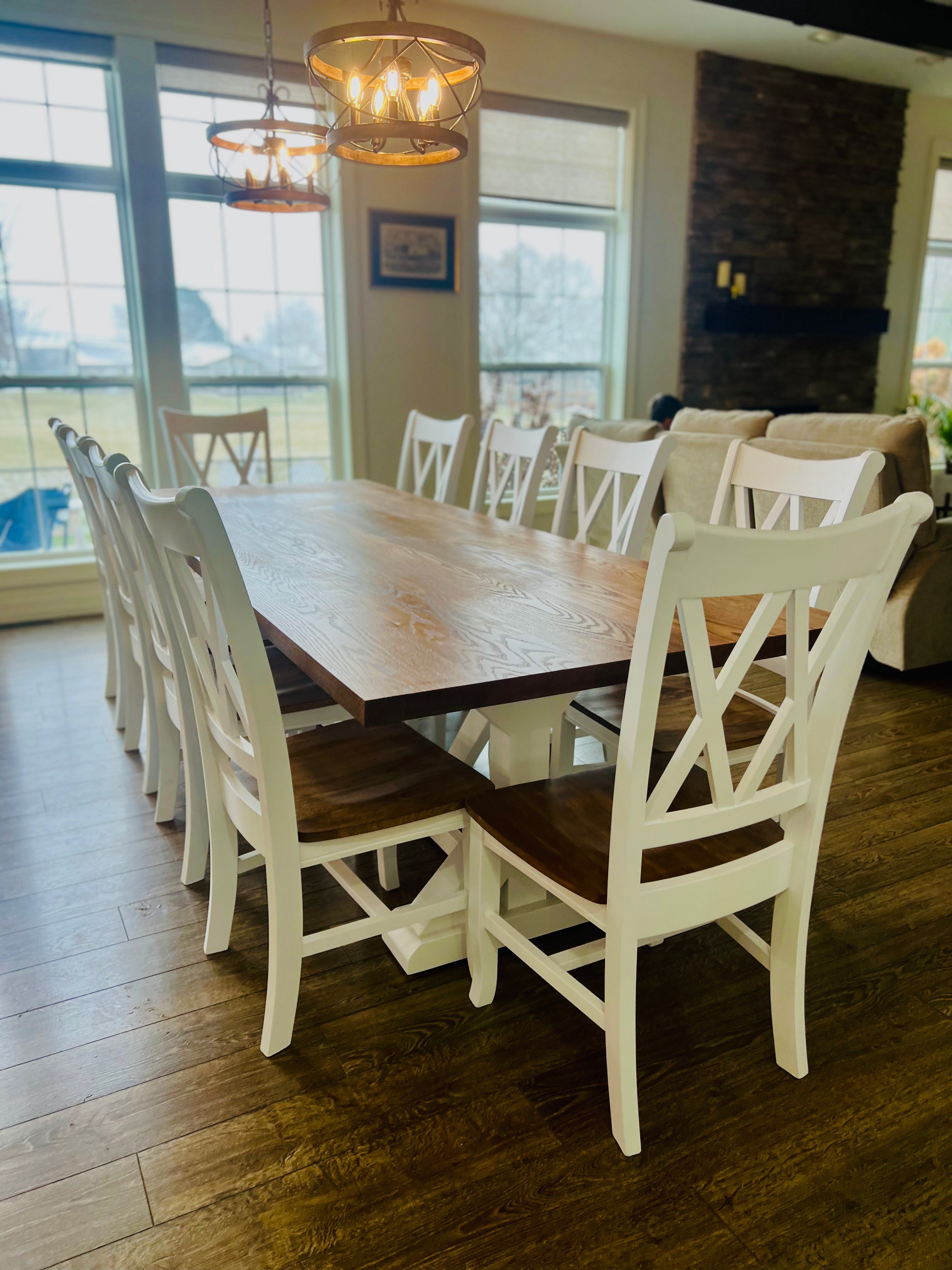 Jasmine Table with Wyoming Prairie Tan Top & White Base W/Matching Chairs