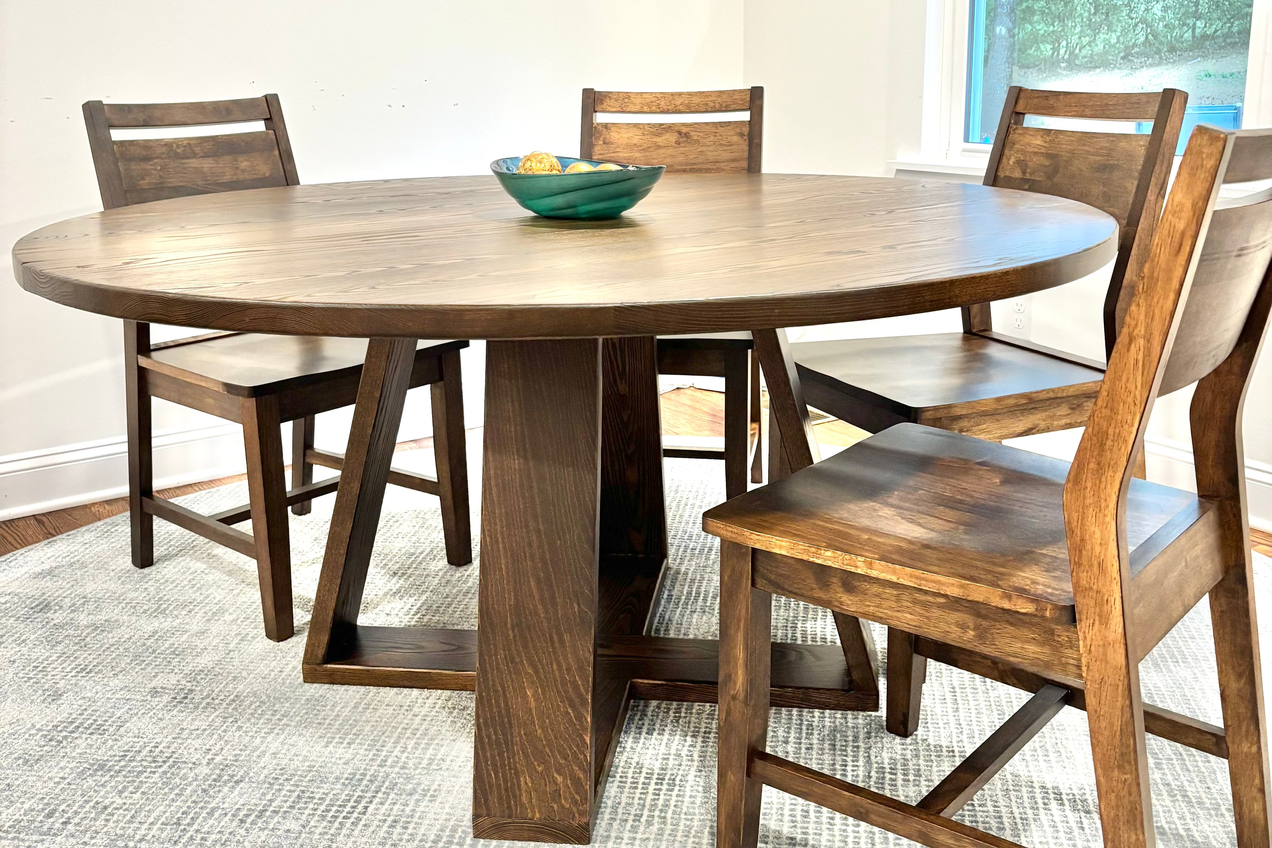 Circle Court Idaho Table