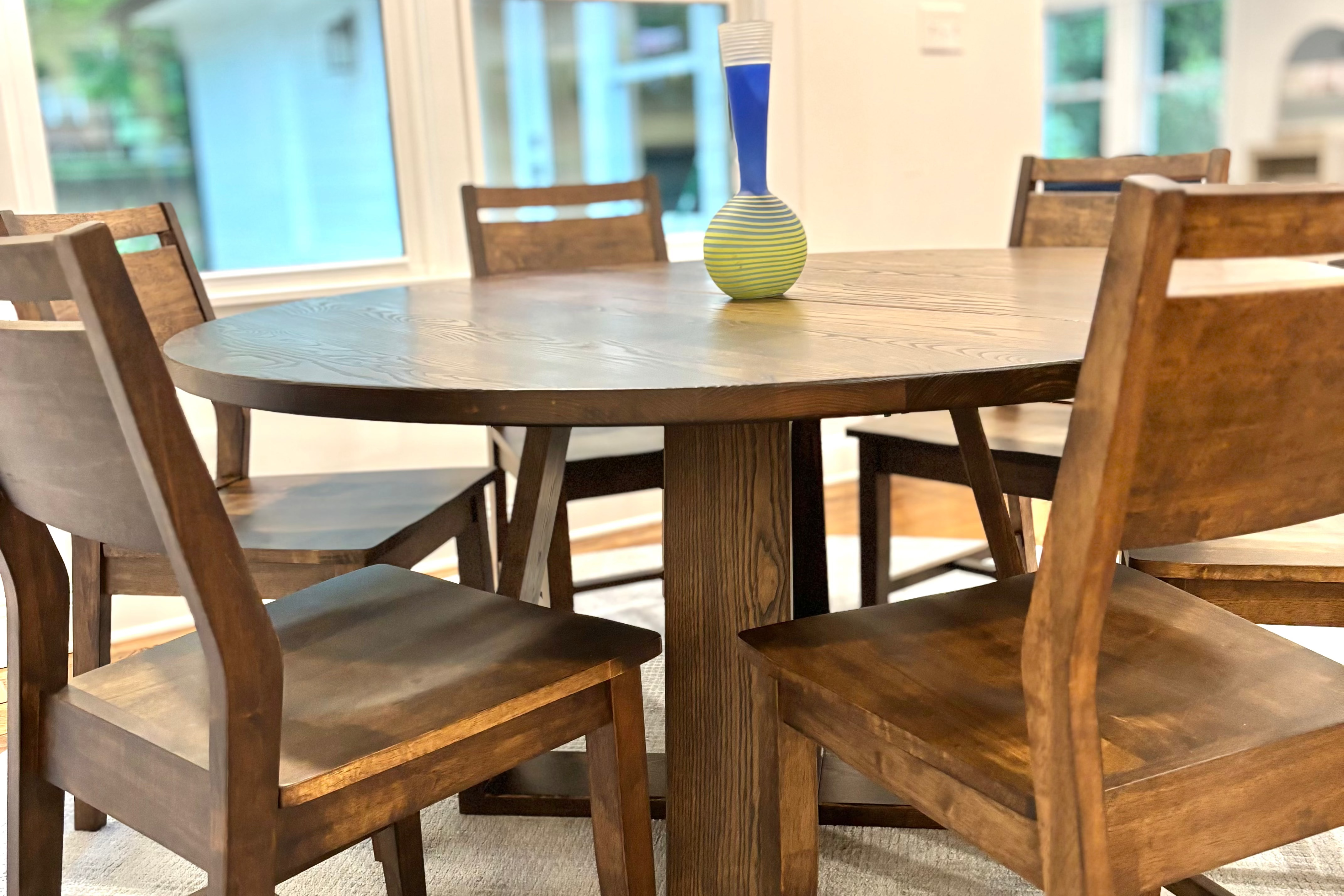 Circle Court Idaho Table