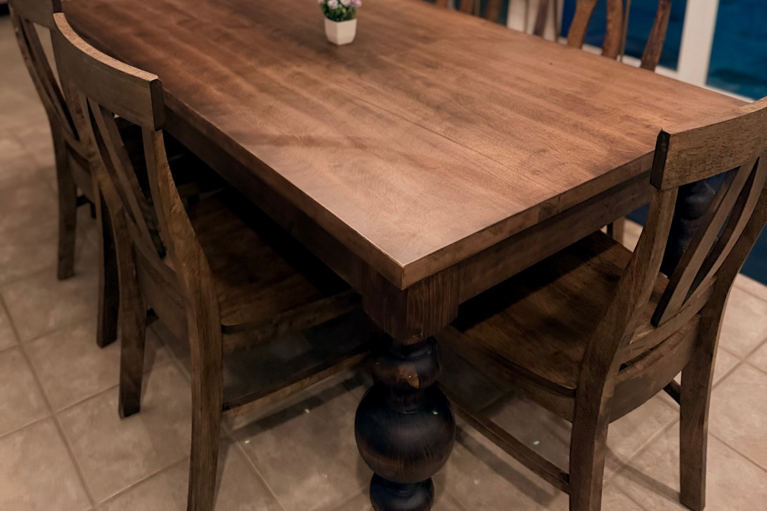 Cheyenne Table