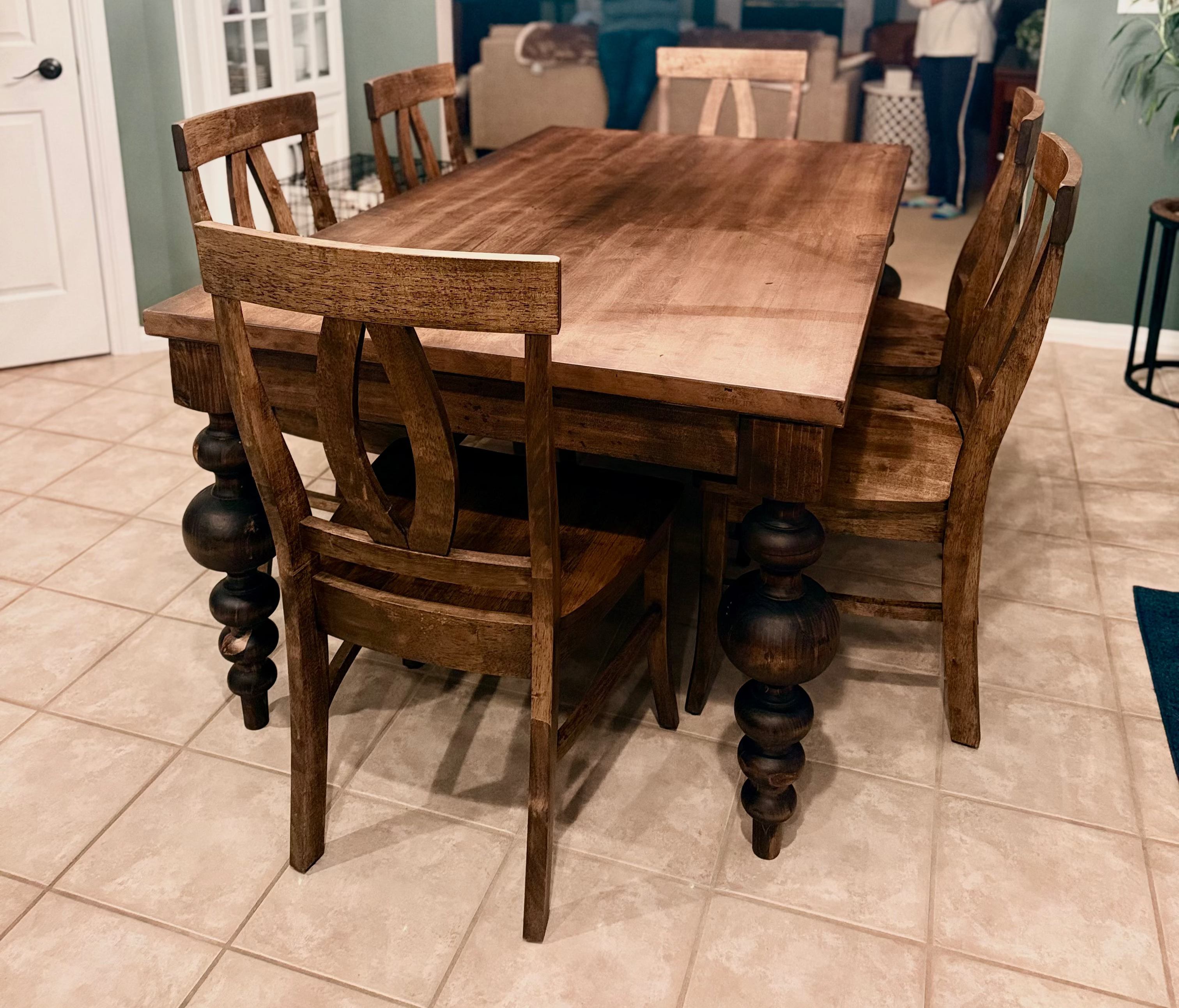 Cheyenne Table