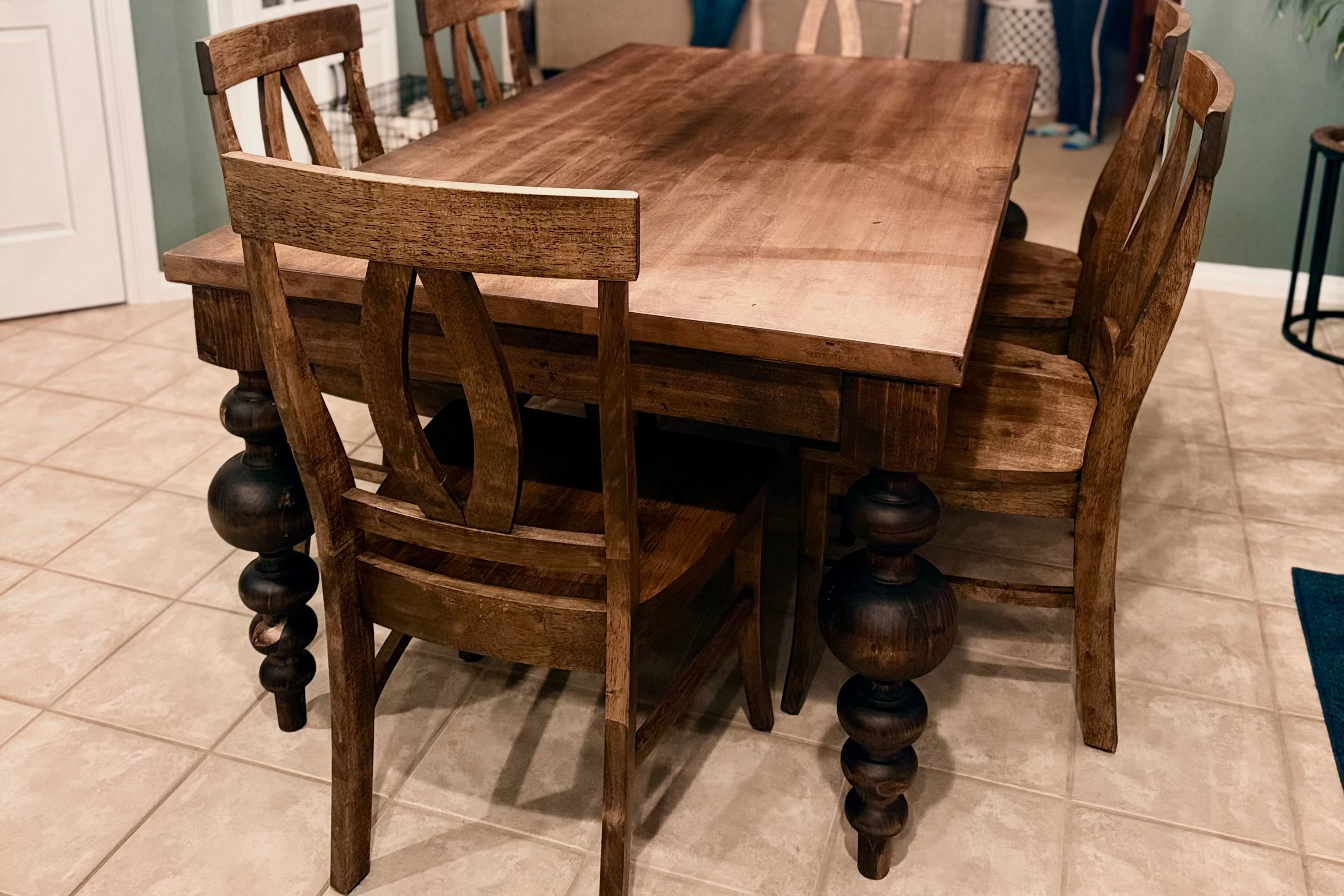 Cheyenne Table