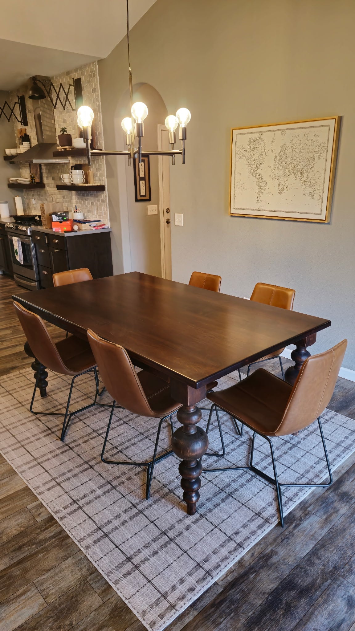 Cheyenne Table-Kona Finish with Rich Leather Chairs (Hard Maple)