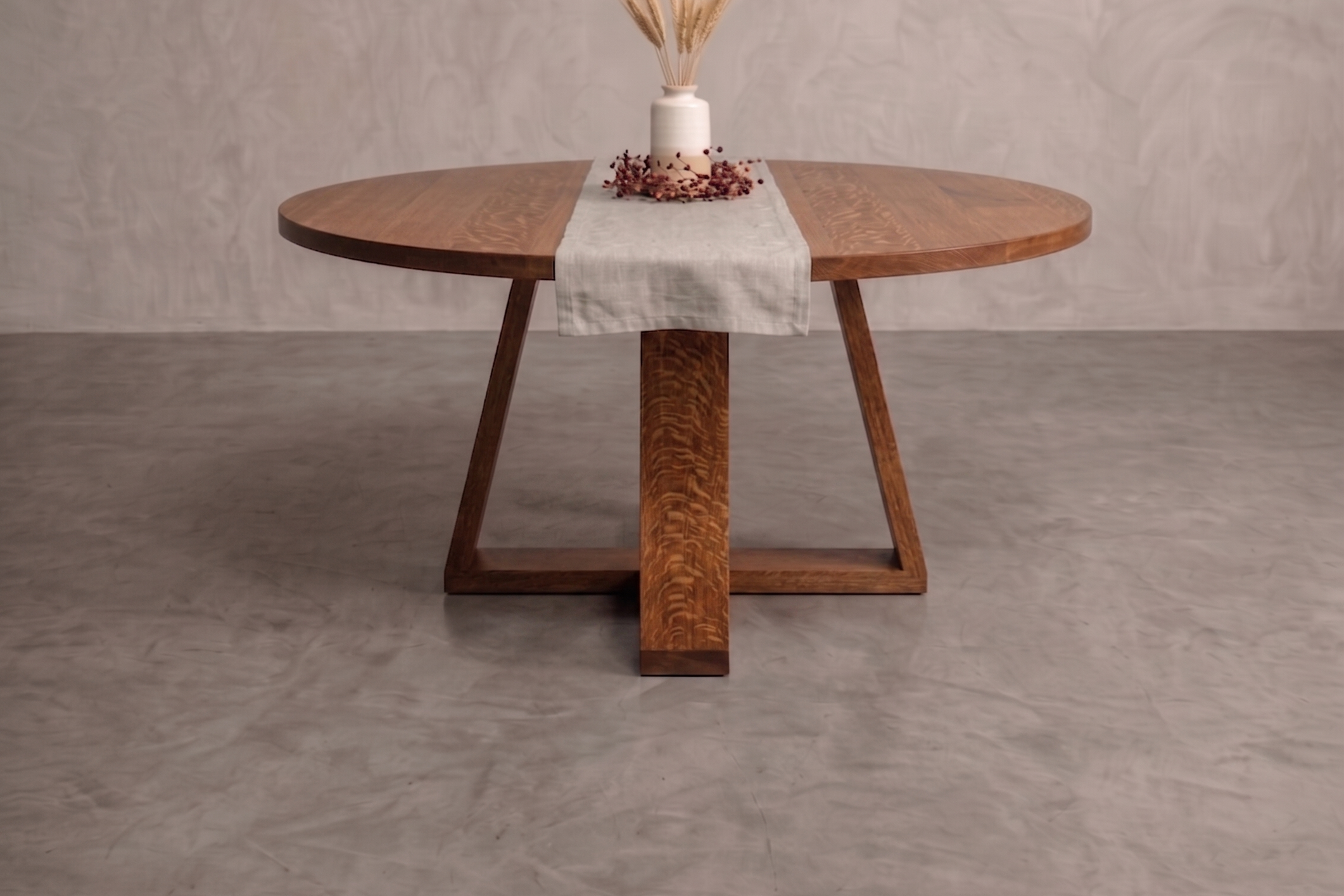Circle Court Idaho Table