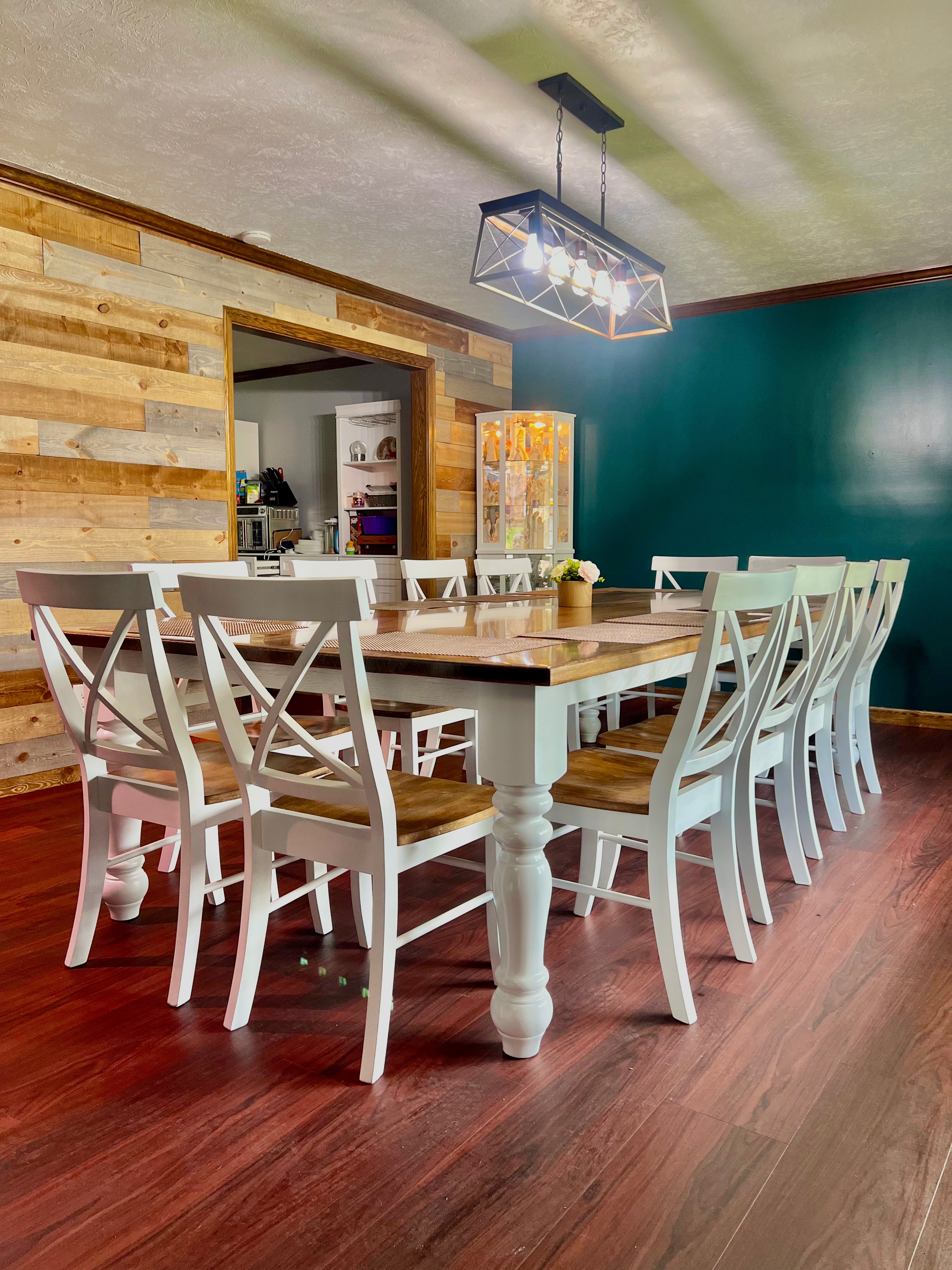 Classic RC Table-Winter Buck Brown Top/White Base