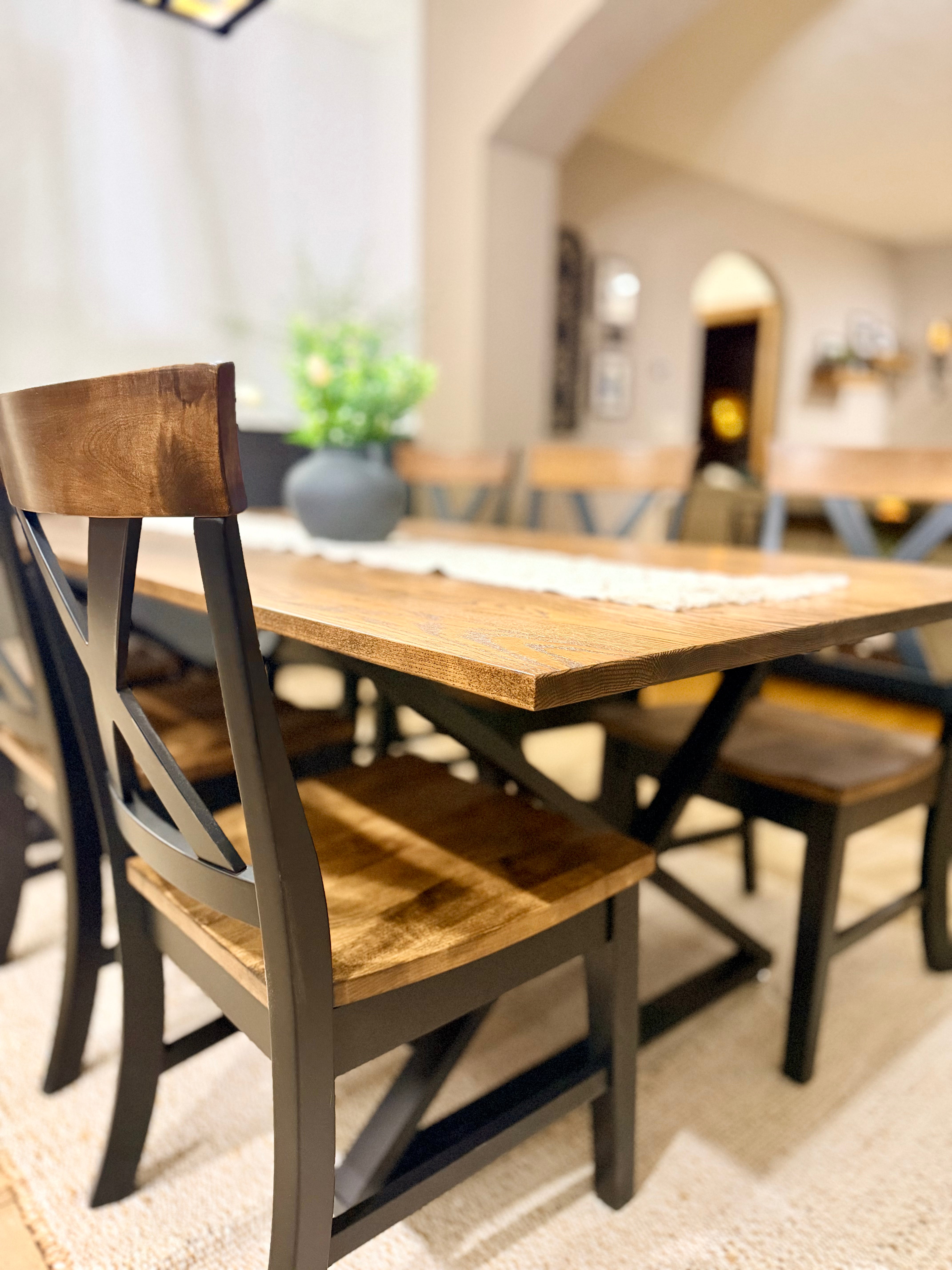 Dakota Table