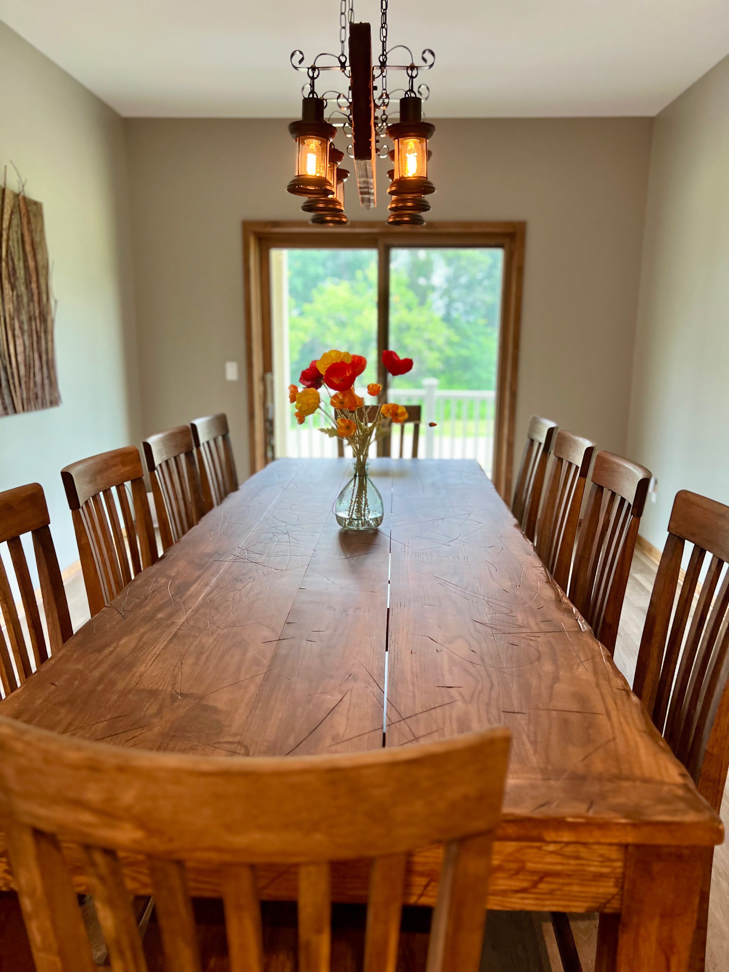 Classic Chunky Farmhouse Style; Winter Buck Brown W/Matching Fence Style Chairs (Extreme Rustic Style)