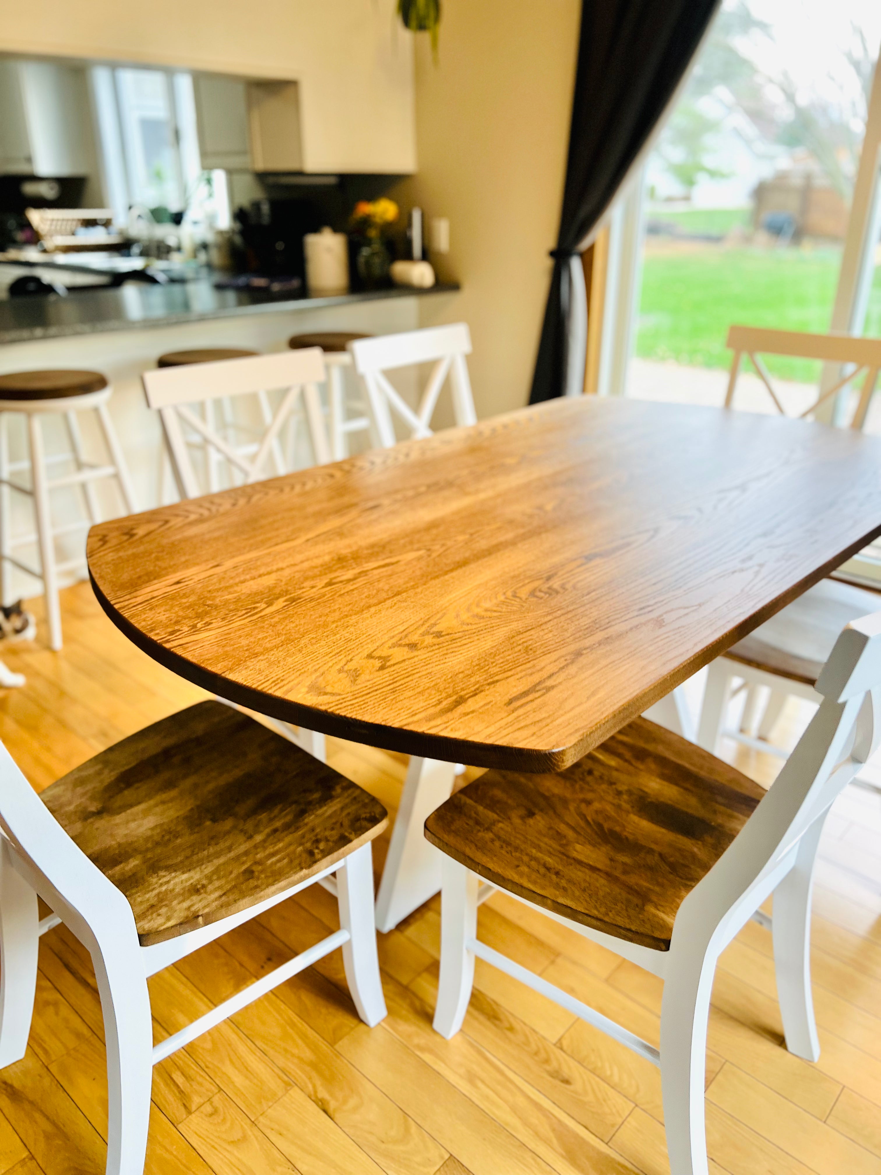 Eli Oval Dining Set – Solid Red Oak Wyoming Prairie Tan Finish/ White Base with Matching X-Back Chairs