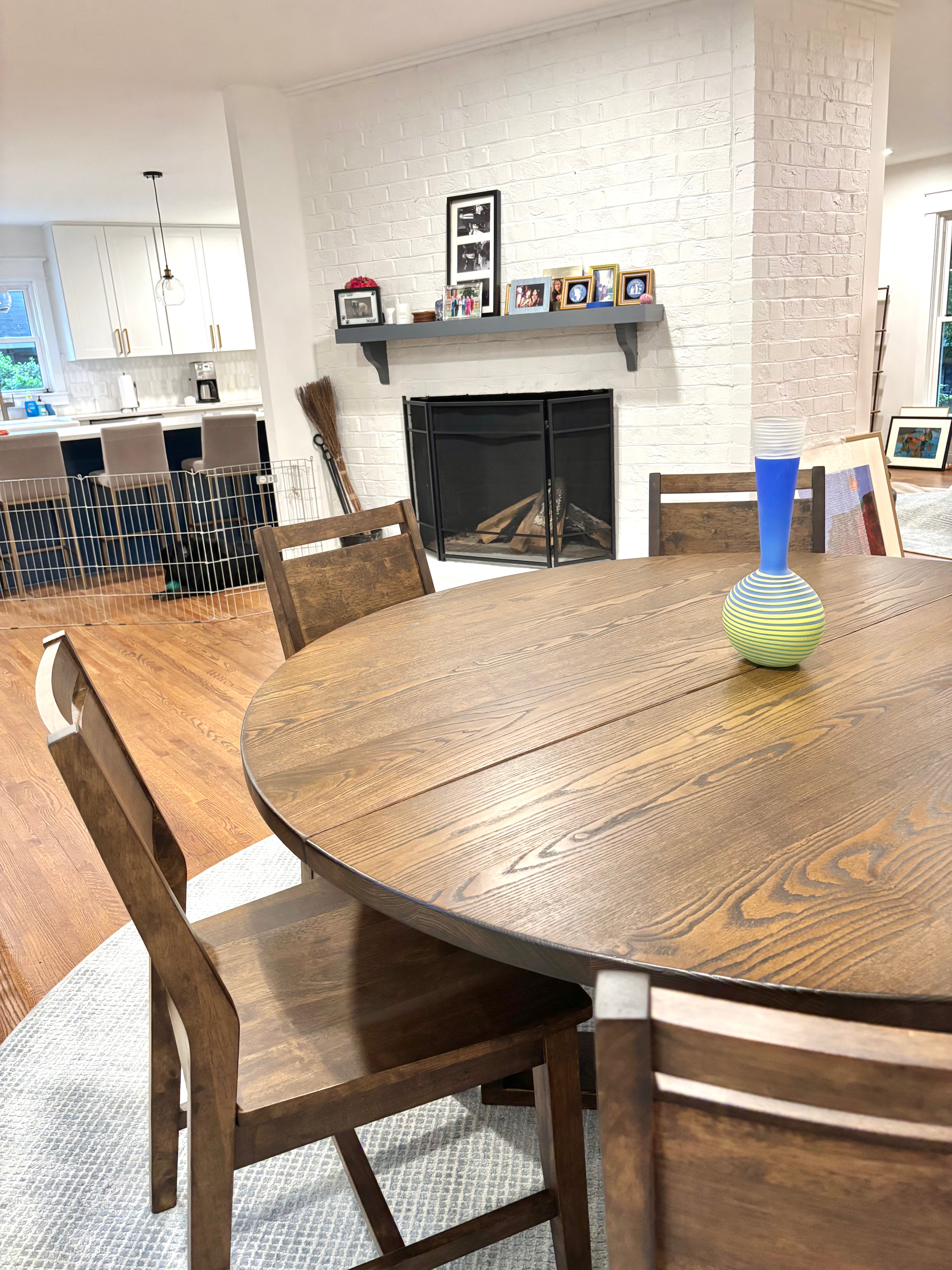 Circle Court Table W/24" EXTENSION in Winter Buck Brown Finish with Classic Farmhouse Chairs