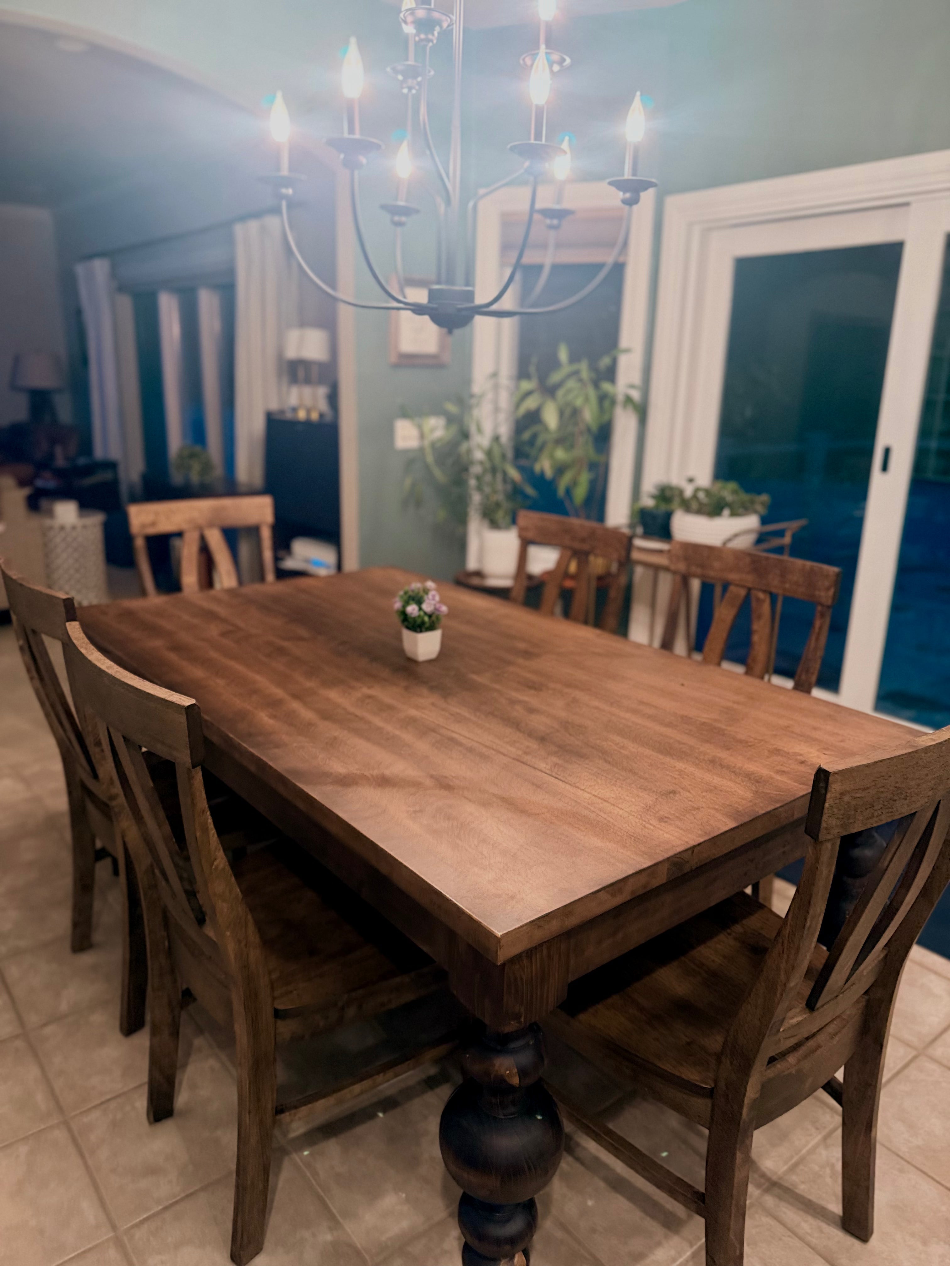 Cheyenne Table